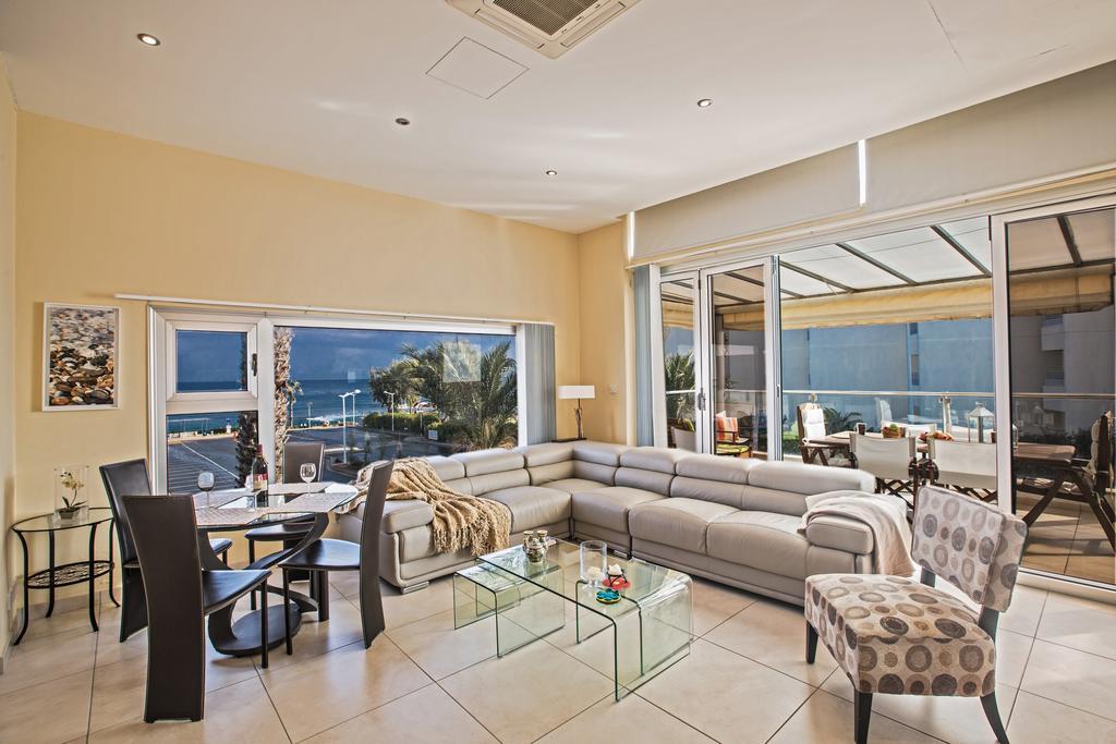 Pallini Court Protaras Bagian luar foto