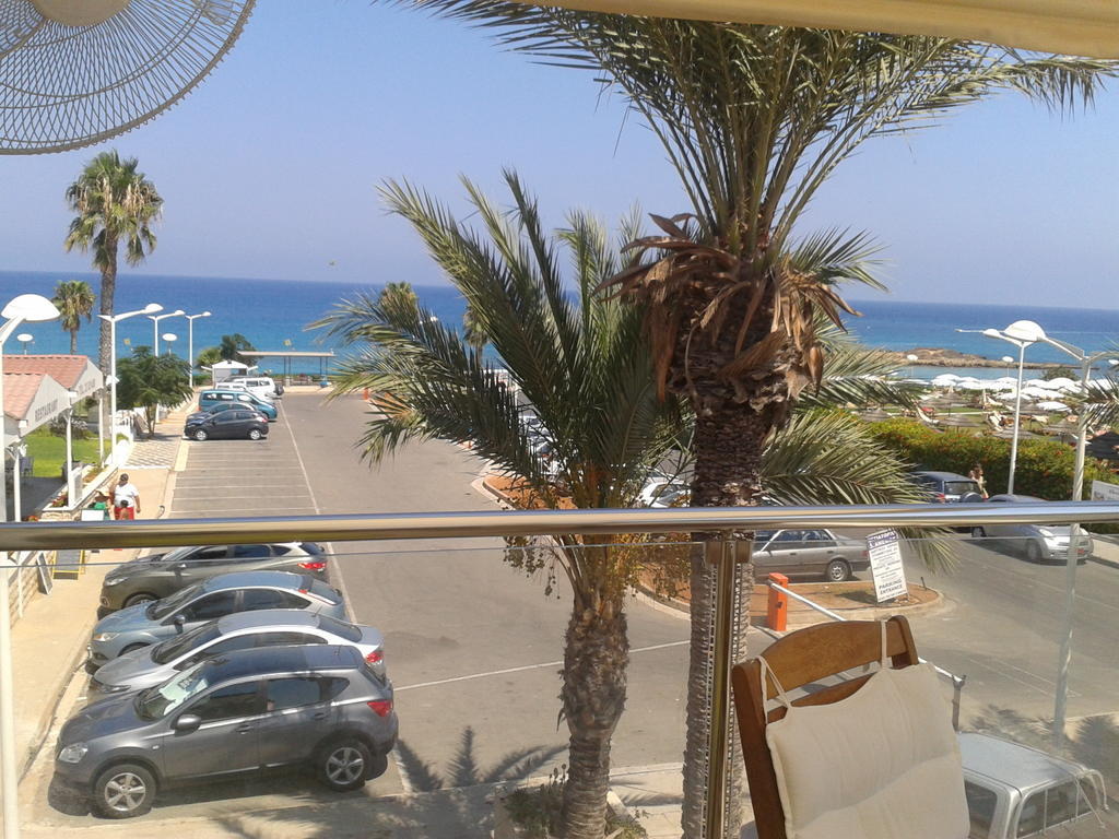 Pallini Court Protaras Bagian luar foto
